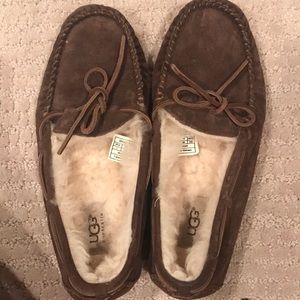 NWOT UGG slippers